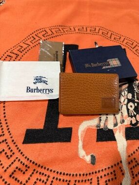 Burberry Tan/Brown Leather Card & Key Holder